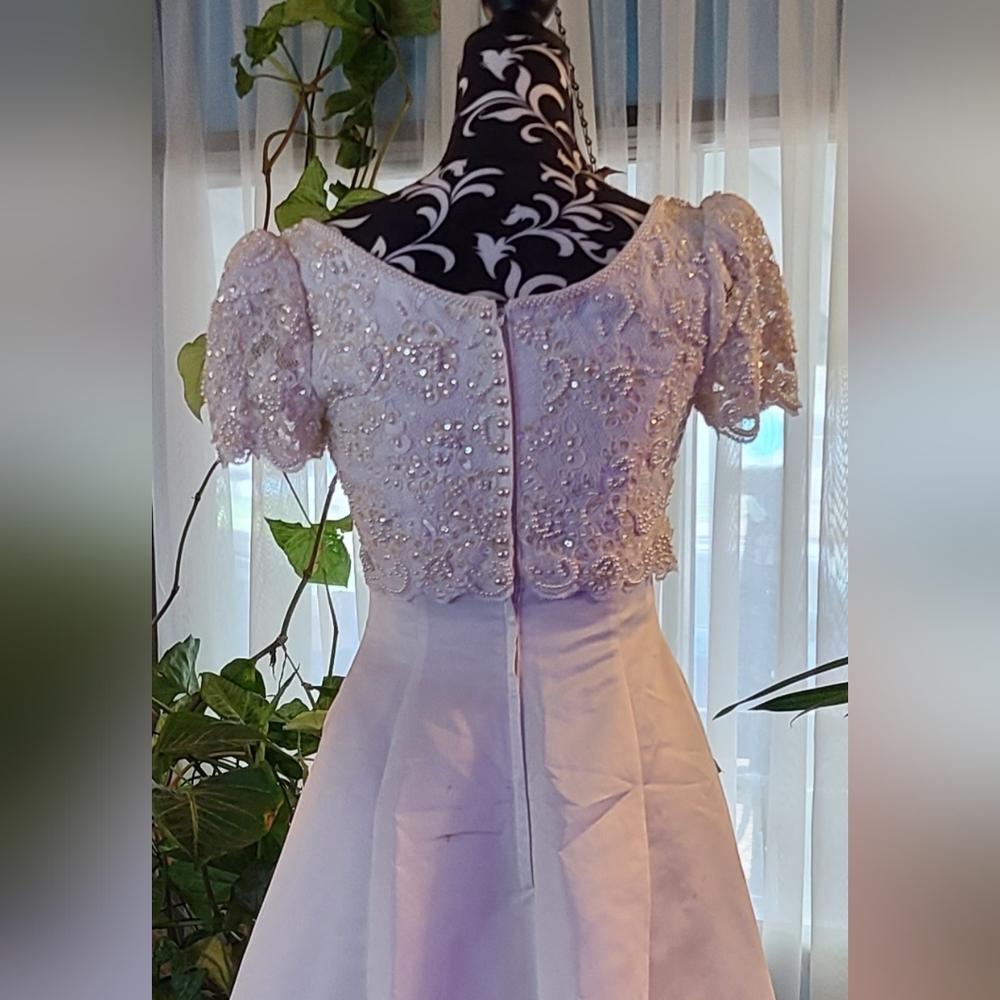 Simplistic Elegance - image 2